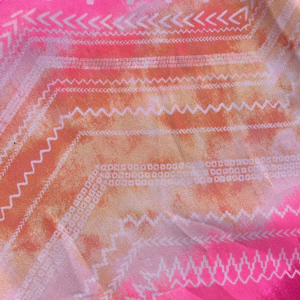 Geometric Patterned Tank Top - Picture 2 of 5